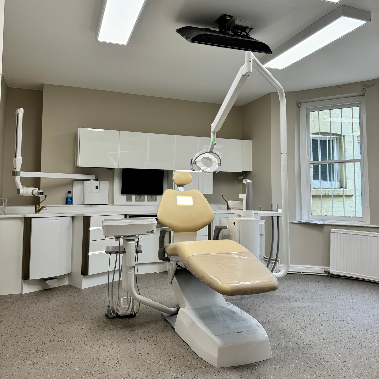 BLACKDOWN DENTAL - Belmont Equipment